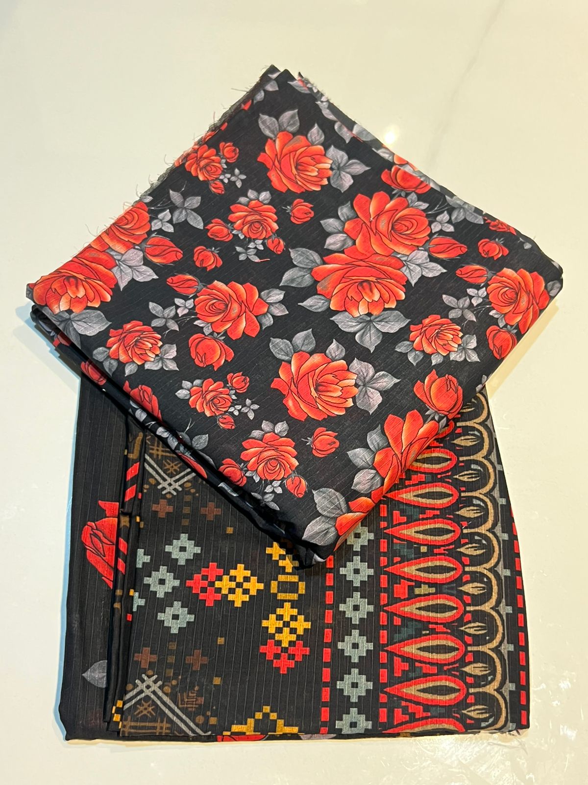 V3313 – 3 Piece Printed Unstitched Suit | Shirt Trouser All Over Bana Dora (Doria Lawn) & Dupatta (Doria Lawn)