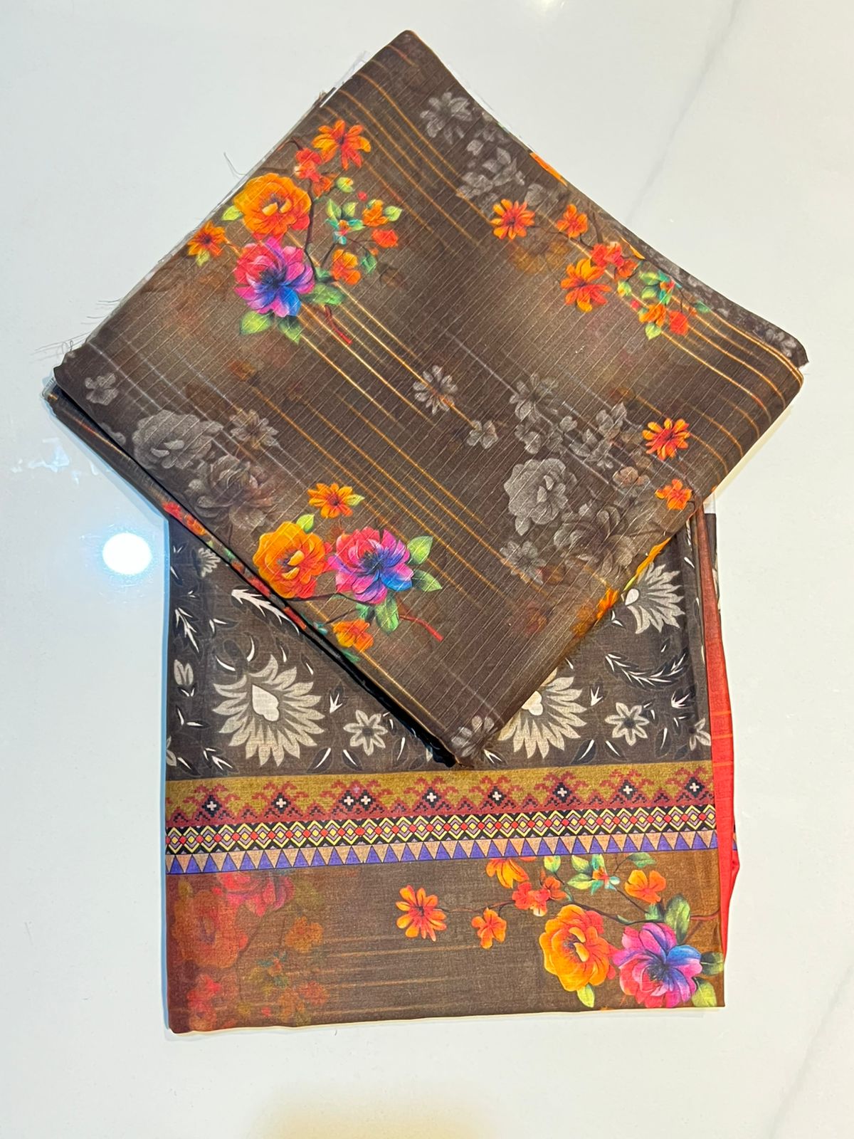 V2308 – 3 Piece Printed Unstitched Suit | Shirt Trouser All Over Bana Dora (Doria Lawn) & Dupatta (Voil Lawn)